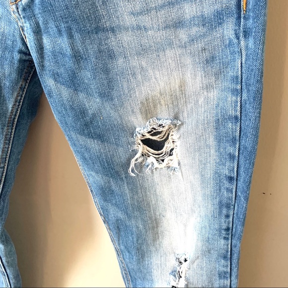 Zara Distressed Jeans - Picture 3 of 7